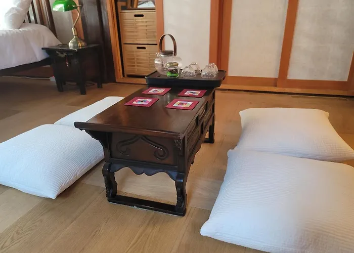 Stylish Hanok Ddp Ddm St Holiday home *