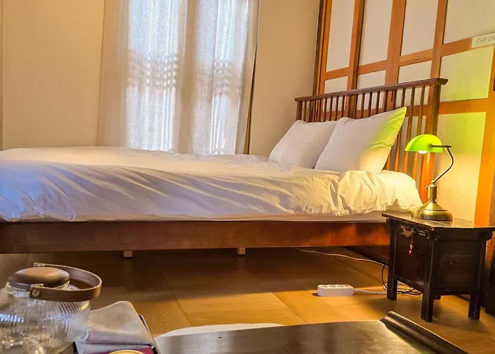 Stylish Hanok Ddp Ddm St Holiday home *
